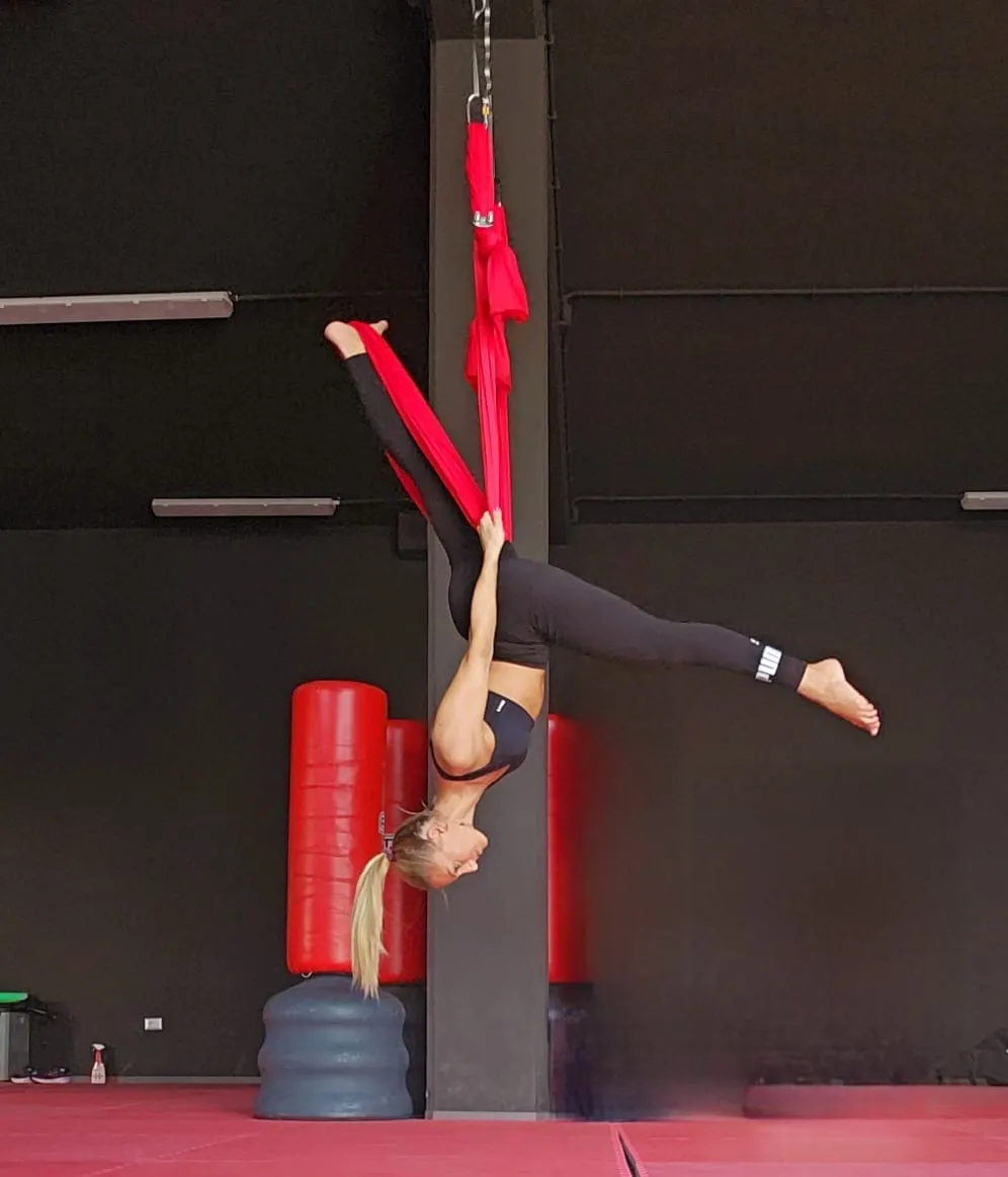 Lezione Flying Dance con amaca guidata da Laura Chezzi